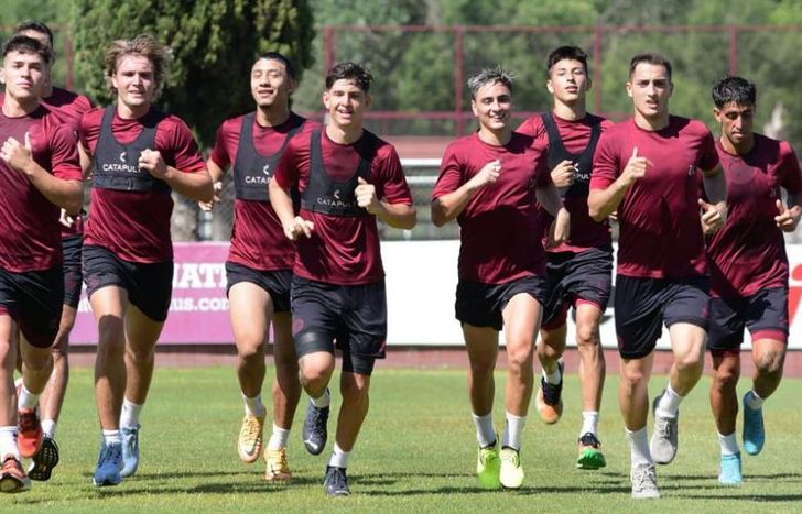Cuatro futbolistas de Lanús se recuperan de sus respectivas lesiones.