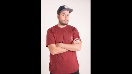 pipa barbato presenta su show de stand up en lomas