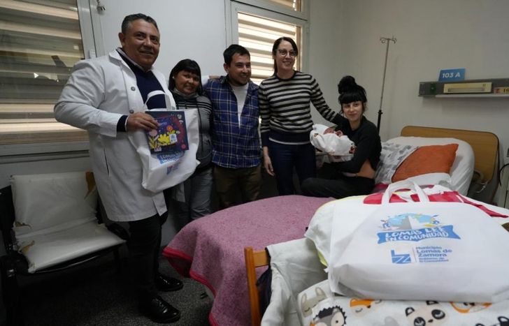 Visita al Hospital Materno Infantil Oscar Alende, de Budge.