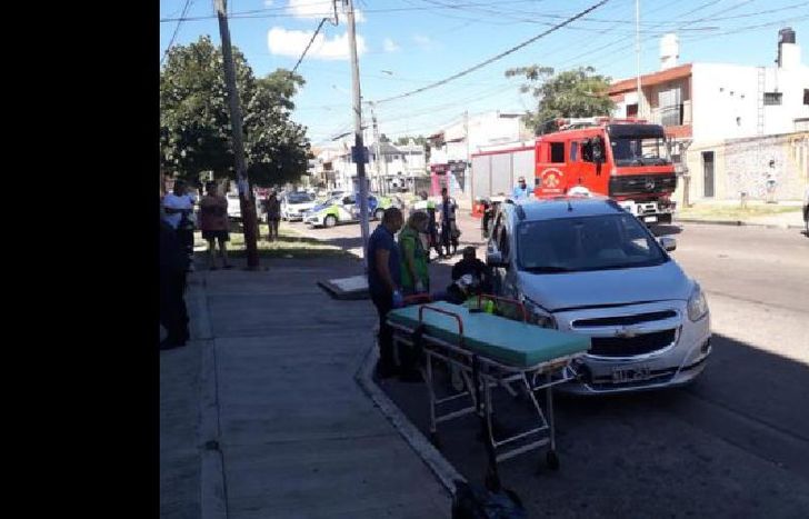Tuvieron que trasladar a un hombre al gandulfo.