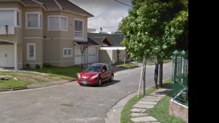 El delincuente que fue asesinado, junto a un cómplice, había asaltado poco antes en forma violenta a una mujer y su hija en una vivienda.