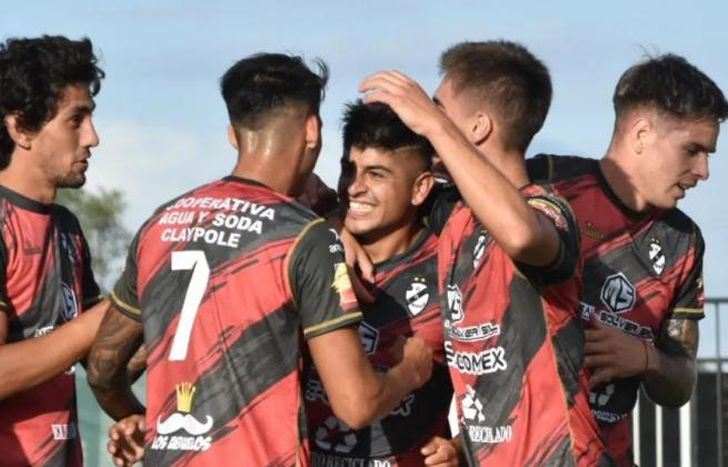 El festejo tras el segundo gol del Tambero.