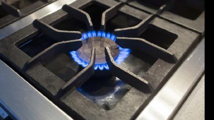 Por dos meses, se suspende el aumento de la tarifa social del gas