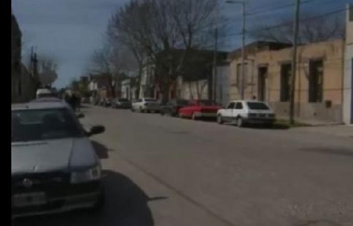 Sucedió cuando un matrimonio llegaba del supermercado.
