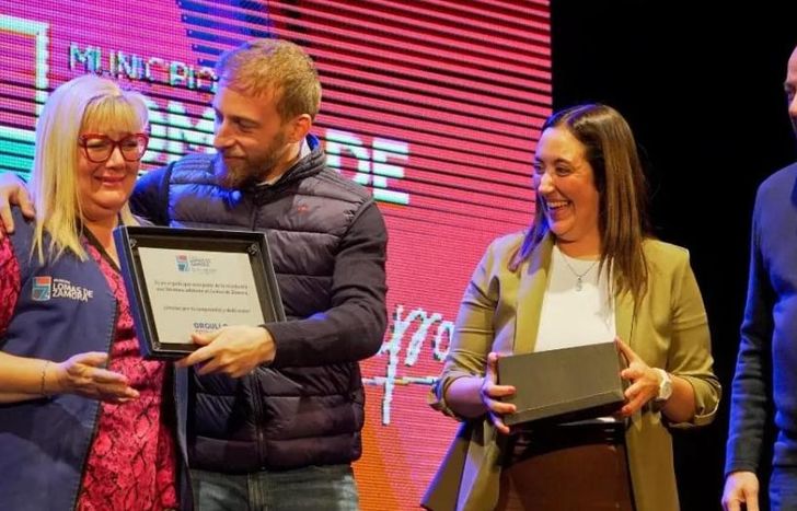 Soraya fue reconocida por el Municipio como Orgullo de Ser de Lomas.