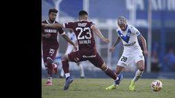 Vélez hizo gala de su eficacia y no perdonó a Lanús.