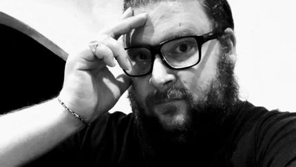 Desde sus 10 años se dedica a hacer música.