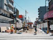 Sigue la renovación de la Peatonal Laprida, la calle más popular de Lomas de Zamora.