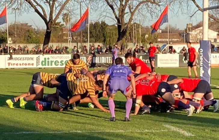 Pucará ganó de local y se aleja del fondo.