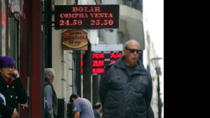 el dolar se disparo $1,78 y cerro a $25,51 en la city