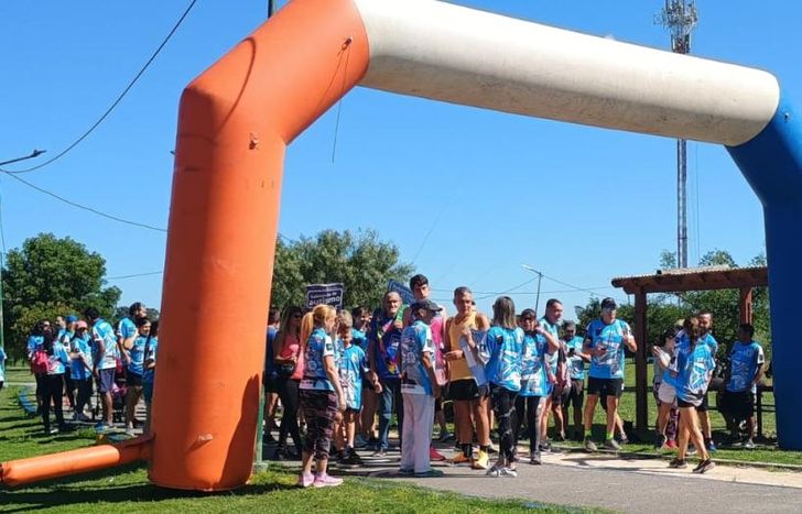 Una largada plagada a pleno esta mañana en el Parque Municipal de Llavallol.