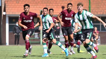 Fue un partido trabado en el Predio de Luis Guillón. Fue un partido trabado en el Predio de Luis Guillón.