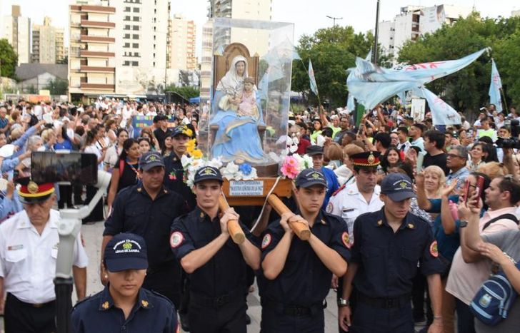 La imagen de la Virgen recorrió la Plaza Grigera y sus alrededores.