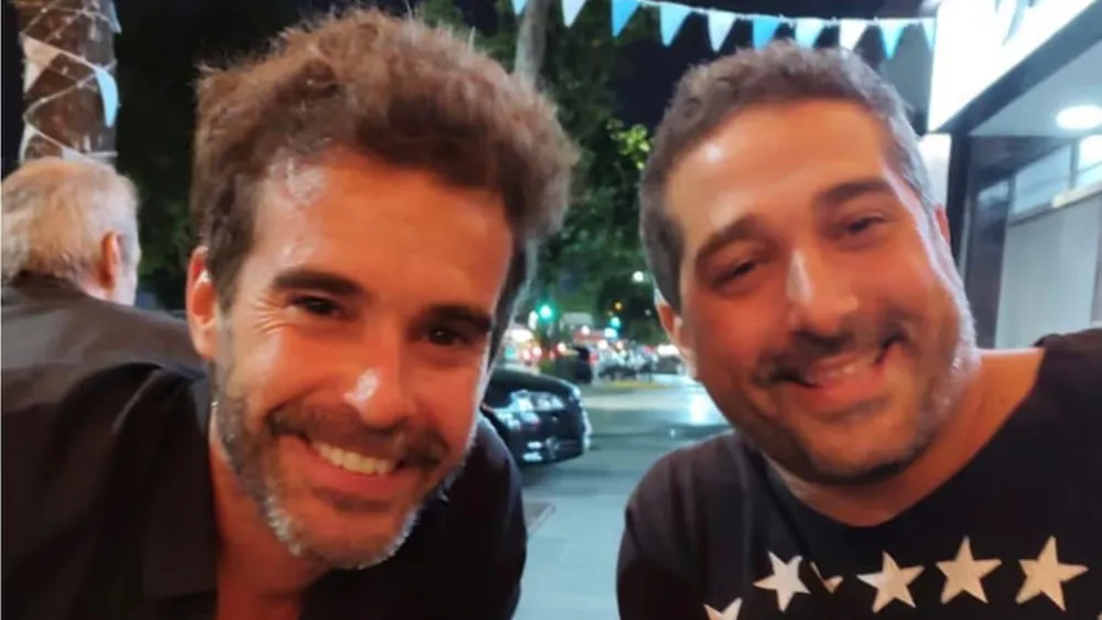 Nicolás Cabré y hermano.&nbsp;