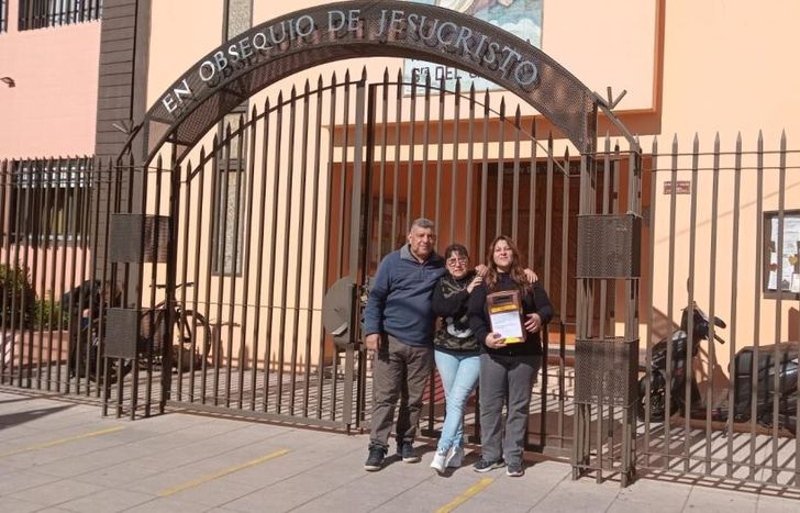 La colecta empezó y los vecinos ya se acercaron a colaborar.