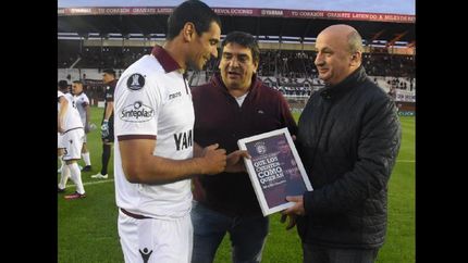 la renovacion de jose sand, con un gran signo de interrogacion la renovacion de jose sand, con un gran signo de interrogacion