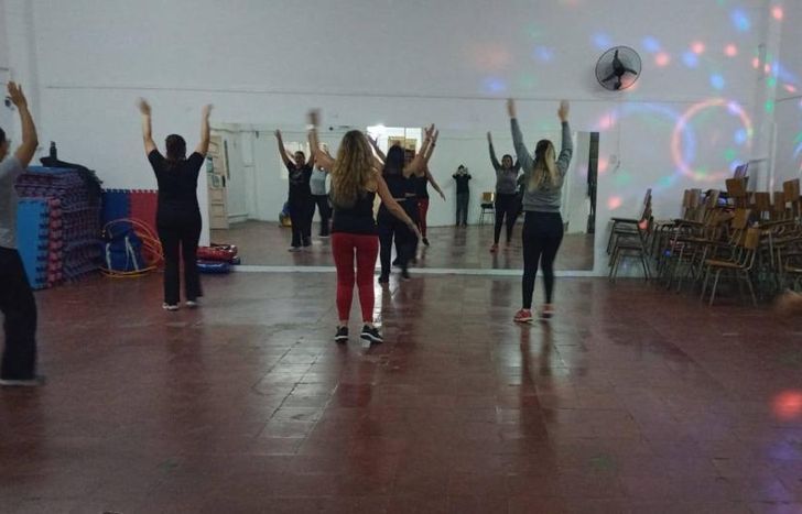 Feria con clase al aire libre.