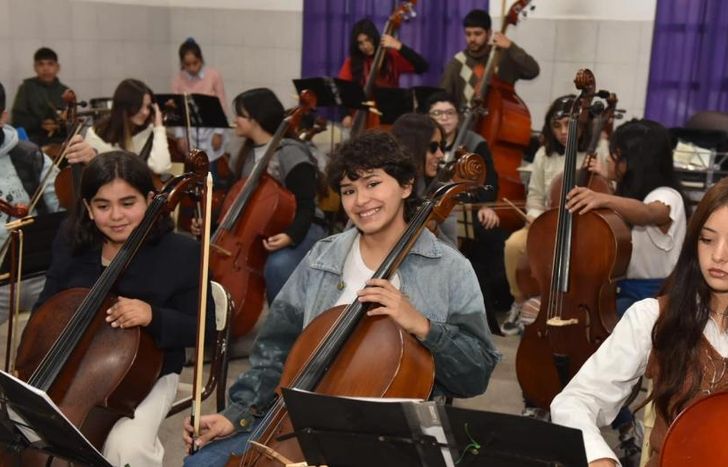 La orquesta funciona en la Primaria N°18 de Albertina.