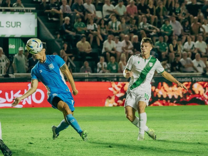 Lautaro Gómez puso el empate para Banfield. Lautaro Gómez puso el empate para Banfield.