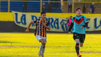 Brown de Adrogué venció a Dock Sud como visitante.