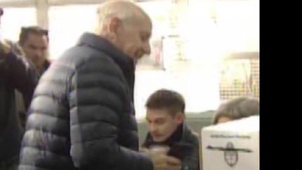 confiado y con un pedido a los votantes.