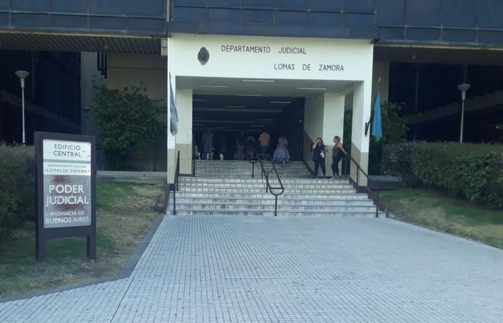 La causa sigue en pleno trámite en los Tribunales de Lomas.