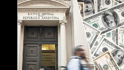 el banco central no intervino y el dolar cerro a $24,80