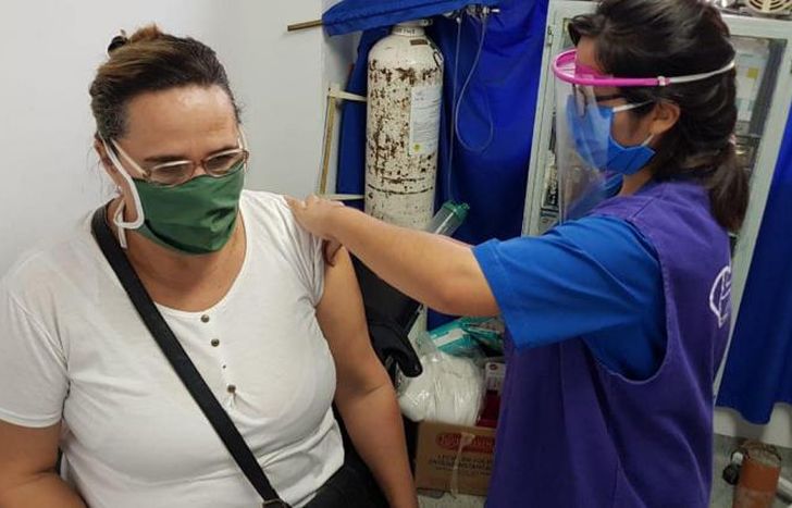 Miles de vecinos ya se dieron la dosis.