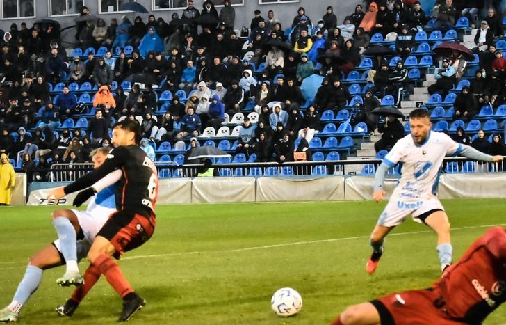 Brandán fue el héroe de un nuevo triunfo para Temperley.