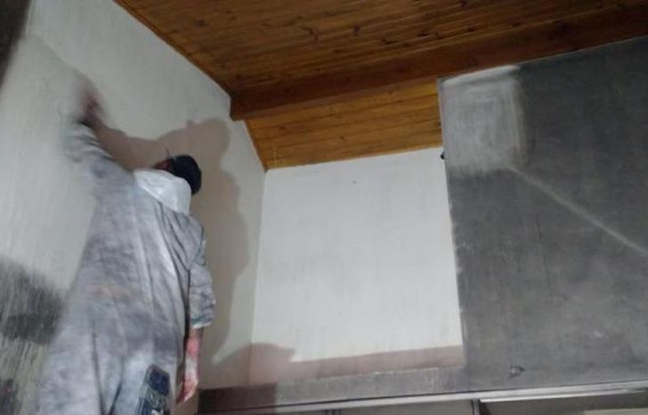 Con la limpieza se le devuelve la vida a la familia afectada.