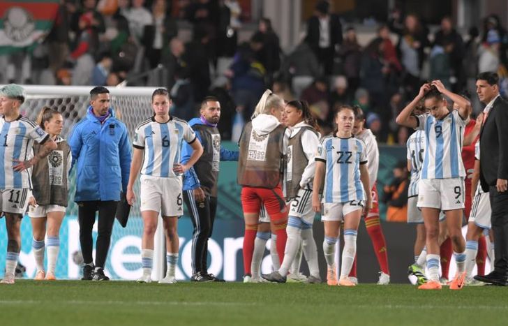La selección Argentina de fútbol femenino cayó ante Italia en su debut en el Mundial.
