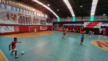 Country arrancó ganando y terminó 1 a 1 ante el líder River.