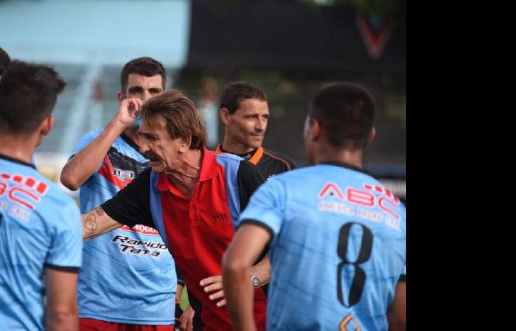 Vico ya tiene el equipo y meterá un cambio respecto al último partido.