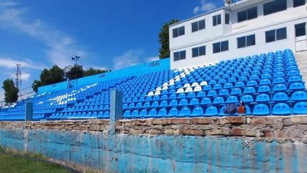 Ya no hay alambrado en la platea. Ya no hay alambrado en la platea.