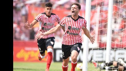 Ante la ausencia de Lenci, el Polaco será la carta gol del equipo. Ante la ausencia de Lenci, el Polaco será la carta gol del equipo.