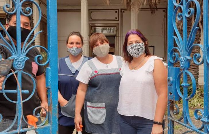 Docentes de la Escuela N° 9 República del Paraguay.