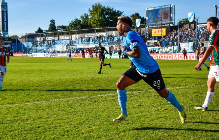 El Animal López facturó y Temperley celebró la victoria.