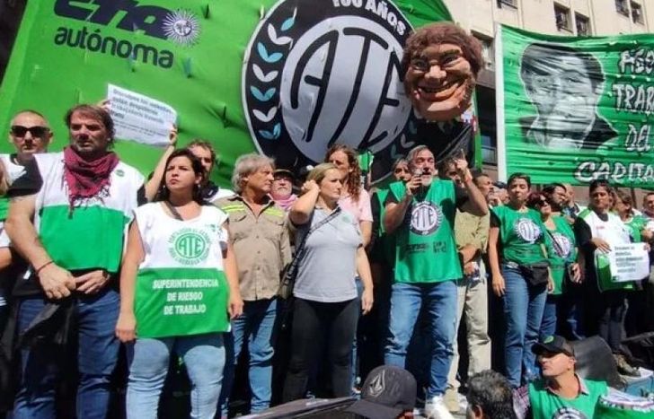ATE denunció que ya hubo más de 30 despidos en el Ministerio de Capital Humano.
