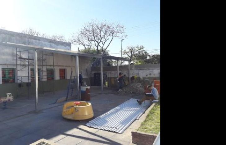 En lo que va del año, el Municipio de Lomas trabajó en el mantenimiento de las escuelas y realizó obras de gas en 32 escuelas de distintos niveles.