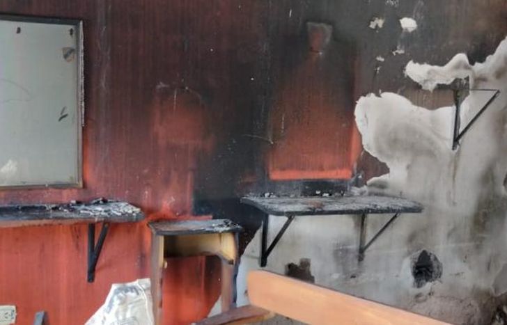 Quedó todo destruido por las llamas.