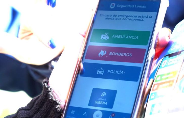 Desde el celular se puede pedir asistencia a policía, ambulancia y bomberos.