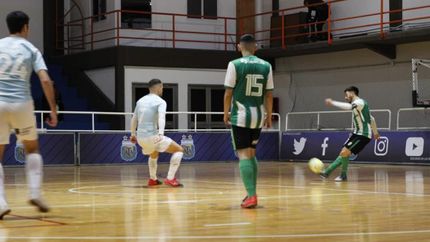 El Taladro igualó sin goles ante Kimberley en el CeNARD. El Taladro igualó sin goles ante Kimberley en el CeNARD.