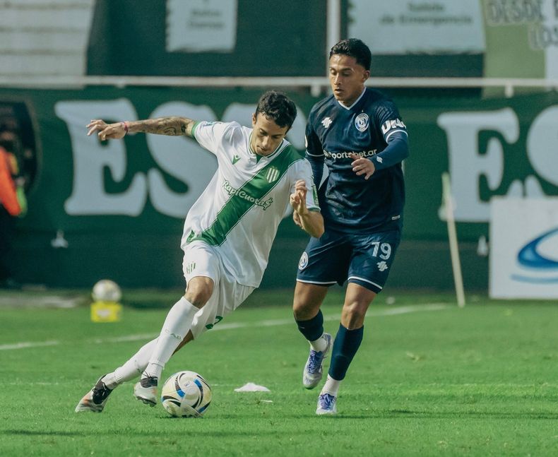 López García en función ofensiva. López García en función ofensiva.