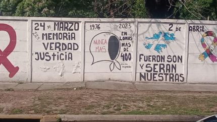 Para seguir embelleciendo el paredón que está sobre la calle Boulevar Polonia.