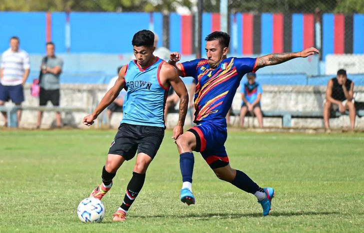 Brown de Adrogué se midió con Deportivo Español.