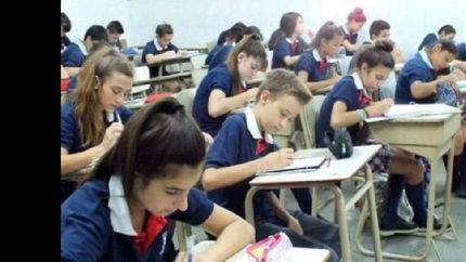 La ley dice que deben abstenerse de hacer pública la deuda en concepto de aranceles.