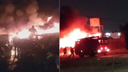 Los Bomberos de Lomas trabajaron durante toda la madrugada.