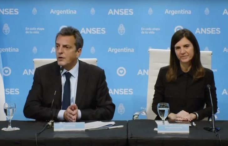 Massa anunció los nuevos créditos junto a la directora ejecutiva de Anses.