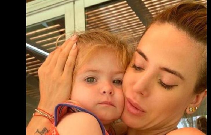 madre e hija continúan aisladas como indica el protocolo.