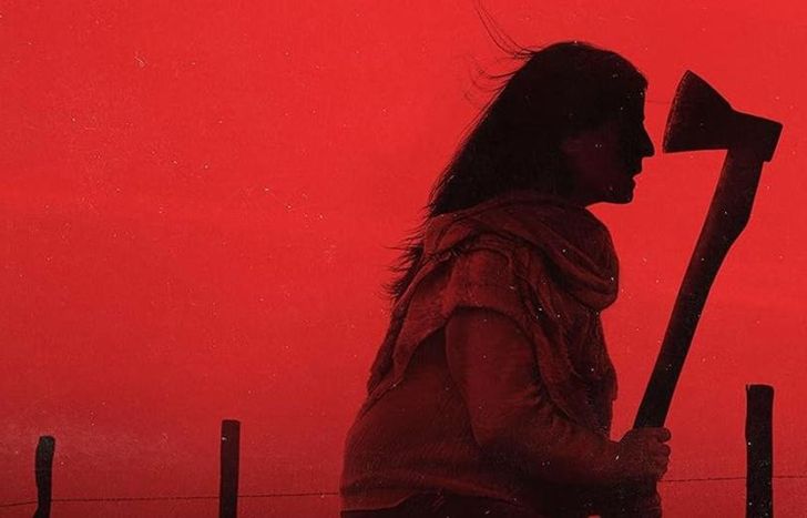 Tiene fuertes escenas.